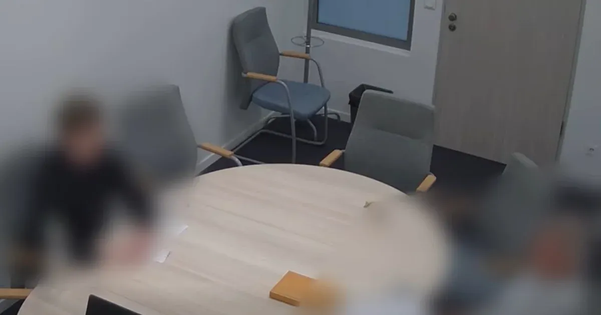 Más országok érdeke is lehet, hogy a Tisza Párt ne nyerje meg a választásokat, hangzik el a tiszás informatikus nemzetbiztonsági kihallgatásáról készült videón