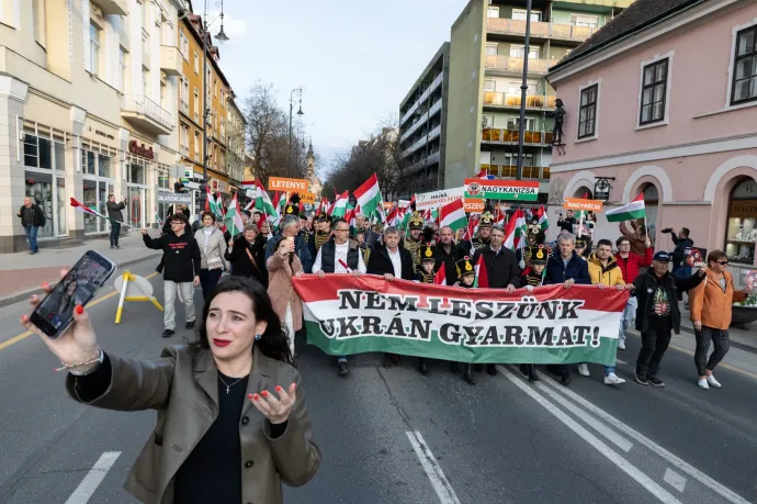 Meglepte Anne Applebaumot, milyen valósághajlításokkal operál a Fidesz kampánya