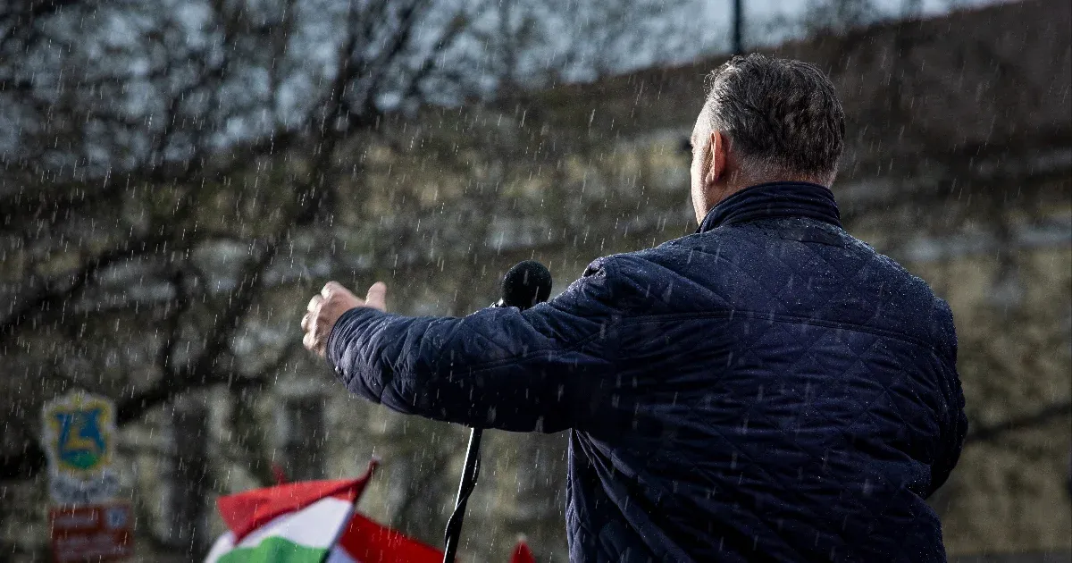 21 Kutatóközpont: Orbánt korruptabbnak tartják Magyar Péternél, de nemzetközileg elismertebbnek is