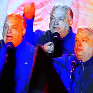 Orbán országjárása kisiklott, mert már a balhézós rész dominálja - elemzés a kampányról