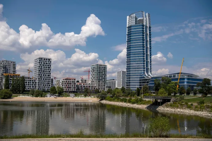Sietve, a választás hétvégéjén költözik a MÁV a Tiborczékhoz köthető cégtől vett irodaházakba