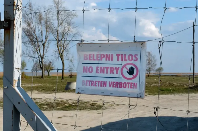 Elindultak a munkagépek, mondta a Fertő tavi miniszteri biztos, de nyolc év után sem lesz strand a tónál