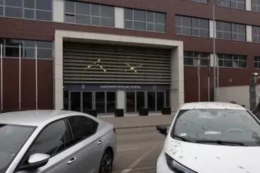 Csak a kormányon múlik, hogy akarja-e tisztázni a titkosszolgálatot gyanúba keverő botrányt