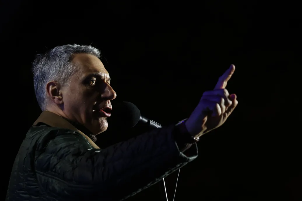 Lázár egyedi döntésével hathavi juttatást kapnak a MÁV biztonsági dolgozói