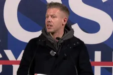 Magyar Péter: Mindenki nézze meg, hogyan csinált hülyét egy 19 éves srác a teljes magyar titkosszolgálatból