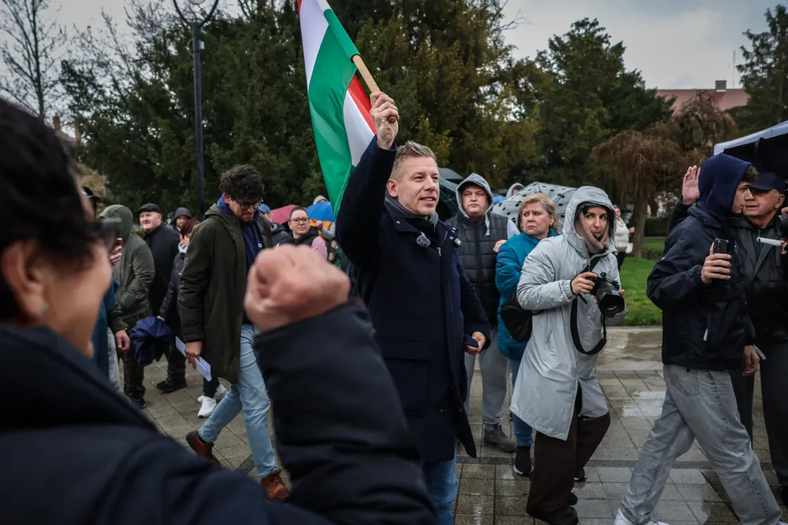 „Orbán Viktor van, meg ez, inkább ezt választom”