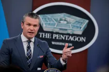 A Pentagon tagadja, hogy Hegseth brókere befektetést keresett volna az iráni háború előtt