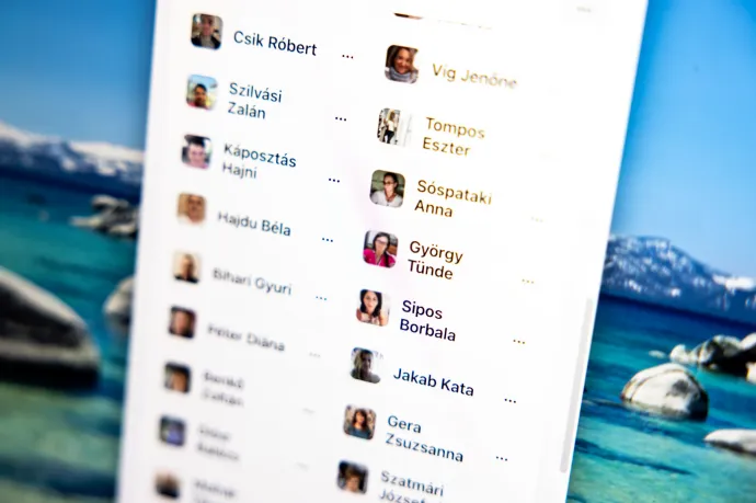 Nagyon fura kamuprofilok kezdték el százasával követni tiszás politikusok Facebook-oldalait