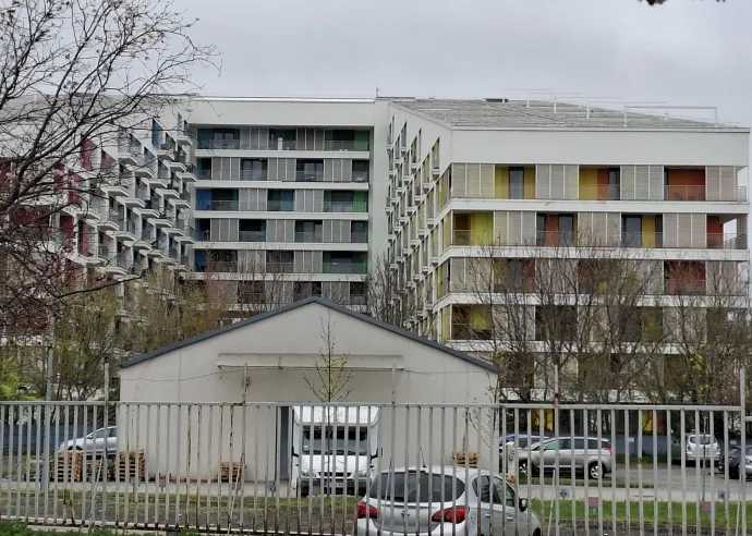 Új lakásokkal beépített telek Budapesten, a kép illusztráció Fotó: G7