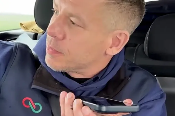 „Szia, Gundalf, Magyar Péter. Na hogy vagy? Élsz?” – videón, ahogy Magyar felhívja Gundalfot