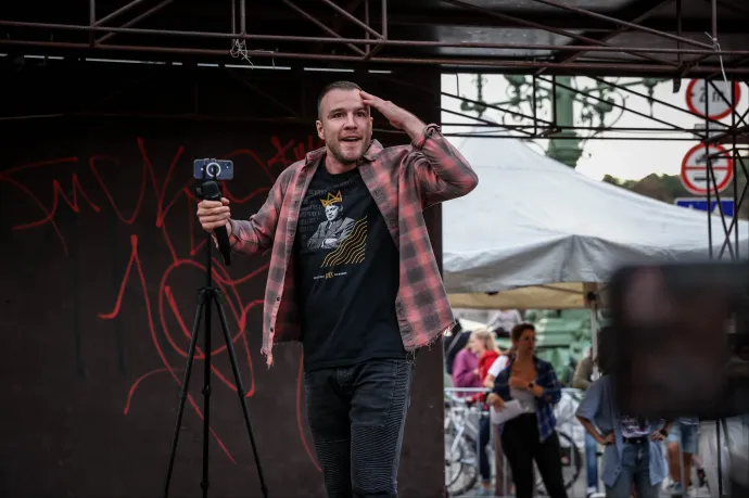 Molnár Áron nyílt levelet írt a filmjüket a gimnáziumból kitiltó igazgatónak: A cenzúrája tökéletes példa arra, hogy miért kell leváltani ezt a rendszert