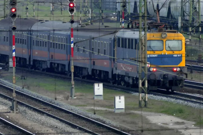 Gázolt a vonat Ceglédnél is, jelentős késésekre kell számítani