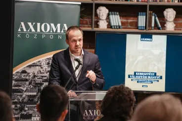 Talán csak a Mi Hazánk lehet olyan keresztény, mint a Fidesz, üzeni a kormányközeli keresztény agytröszt