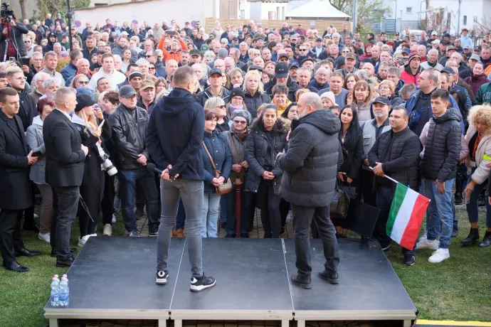 „Ilyenek az ukránok”, kampányolt Szijjártó az egyik legszegényebb választókerületben