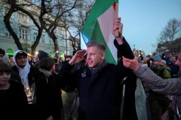 A kormány érezni fogja a magyarok hűvös leheletét, ígérte Magyar Péter a békéscsabai hidegben