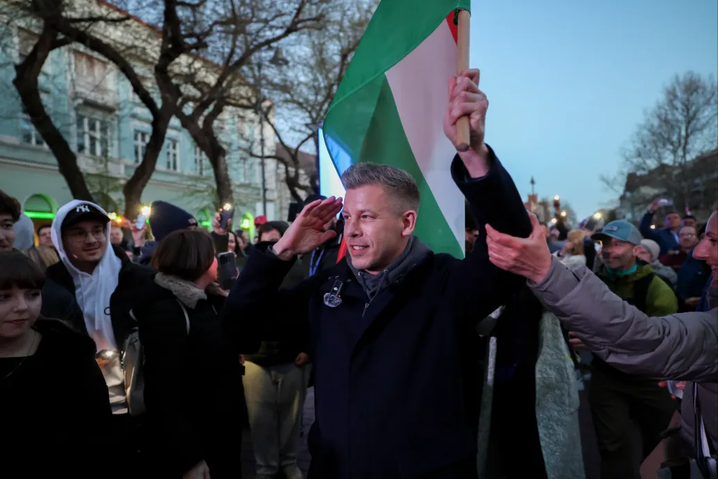 A kormány érezni fogja a magyarok hűvös leheletét, ígérte Magyar Péter a békéscsabai hidegben