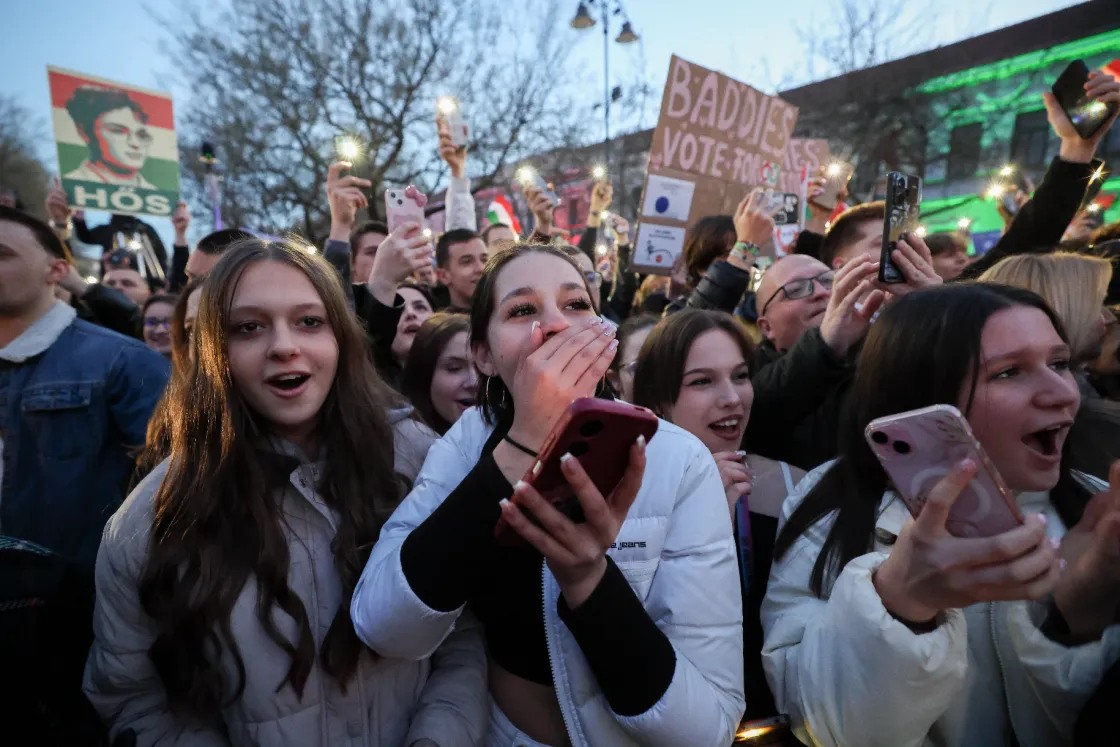 A kormány érezni fogja a magyarok hűvös leheletét, ígérte Magyar Péter a békéscsabai hidegben