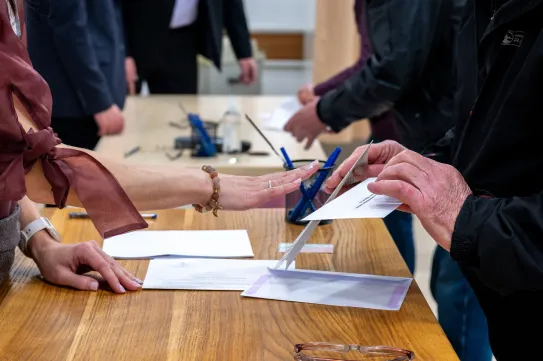 Kolozsvári levélszavazó állítja, a konzulátuson megmutatták, hogy a Fideszre tegye az X-et