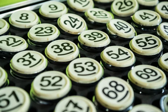 Megnéztük, hogy a kihúzott számok alapján manipulálják-e az ötöslottót