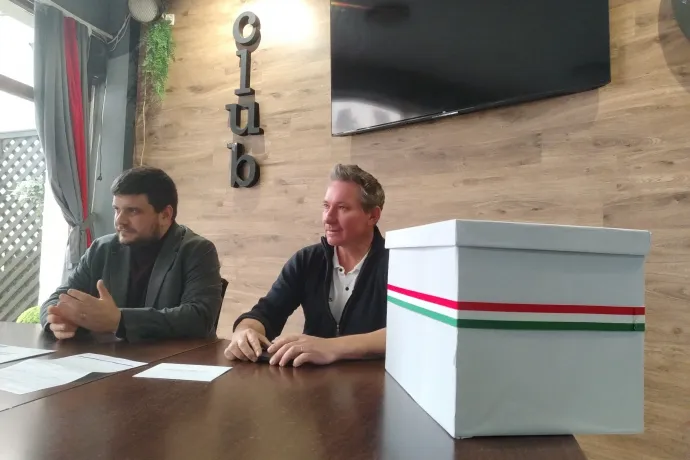 Mozgóurnát indít az EMSZ Gyergyóban, miközben az RMDSZ adatot gyűjt és versenyt fut a szavazatokért