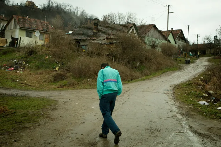 Őrszemekkel, rontott szavazólapokkal és virtuális X-szel harcolnának a kizsarolt szavazatok ellen