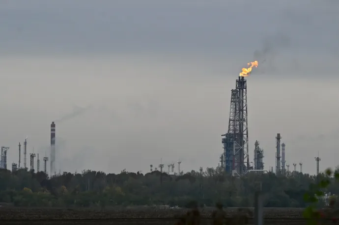 Teljes kezességet nyújt az állam az olajkészletező szövetség hiteleire