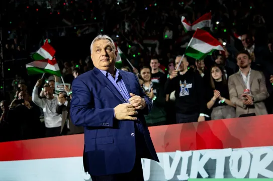 Román sajtó: a Fidesz hibát hibára halmozott, és későn vette észre, hogy Magyar Péter nem csak egy múló fellángolás