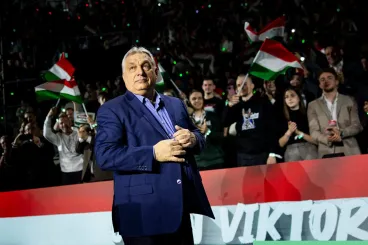 Román sajtó: a Fidesz hibát hibára halmozott, és későn vette észre, hogy Magyar Péter nem csak egy múló fellángolás