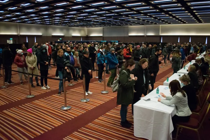 Magyar szavazók Londonban a 2022-es választáson – Fotó: Dömötör Bálint / Telex