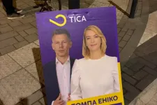 Ukrán feliratos, kamu választási plakátok jelentek meg Debrecenben, a Tisza kifogást emelt