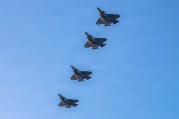 Ausztria kitiltotta az amerikai katonai gépeket a légteréből