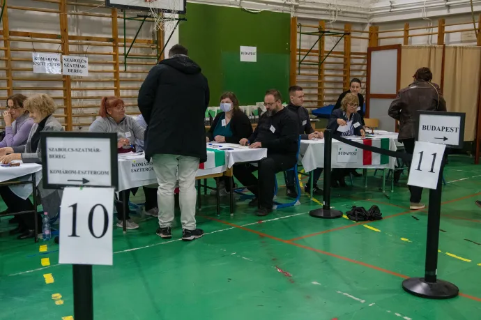 Megoszthatják a szavazóköri névjegyzéket ott, ahol sok az átjelentkezés