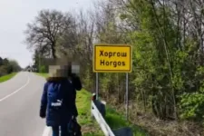 Csak a szerb határig vitte a MÁV utasait a vonatpótló busz, onnan sétálniuk kellett