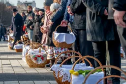 Szavazásra biztatták az egybegyűlteket a Kárpát-medence legnagyobb ételszentelésén