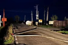 Cseppfolyósított gázt szállító tartálykocsi borult fel, 90 embert evakuáltak