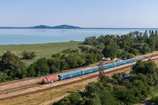 Lepsénynél meghibásodott egy Intercity, egy órás a késés a balatoni vonalon