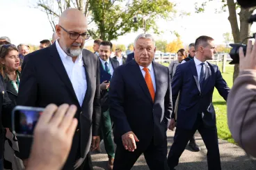 Elemző: Szakadék szélén áll a Fidesz, és az RMDSZ is ott van mellette