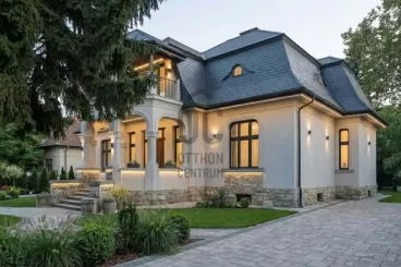 Budapest első elitrétege kinézte, és 1920 óta ugyanazt a méltóságot árasztja, mint elsőre