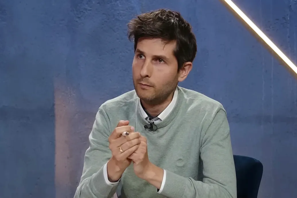 Érdemtelenségre hivatkozva kirúgta a választás előtt kitálaló vezető közgazdászát a GVH