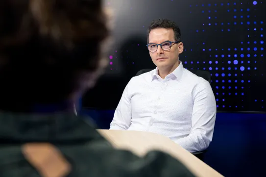 László Róbert: Minden egyes előkerülő puzzle-darabka újabb és újabb apró szög a koporsóban