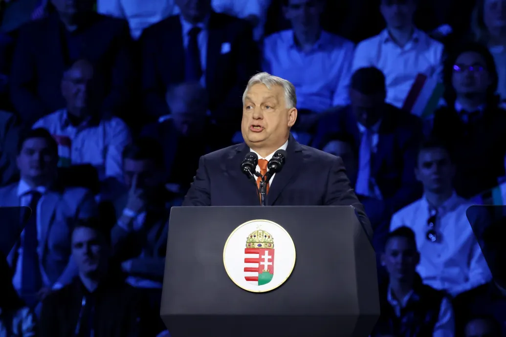 Egy nagy és erős rétisas a barátunk – elkezdődött Orbán és Vance kampányeseménye az MTK sportcsarnokában