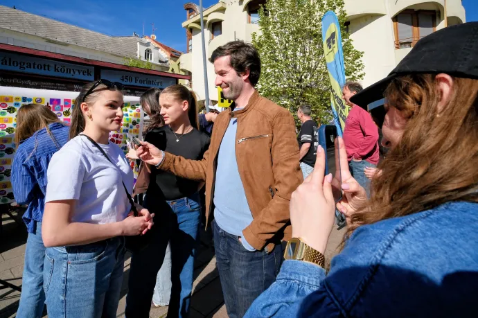 A fiatalok szívesen üzentek is kormánypártoknak és Orbán Viktornak: menni kéne – Fotó: Gűth Ervin / Telex