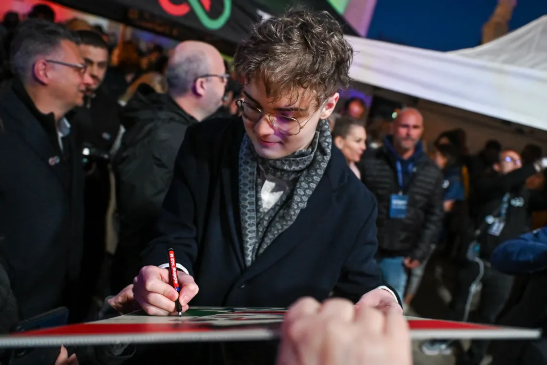 Gundalf a fiataloknak üzent Magyar Péter váci fórumán