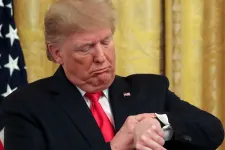 Trump szerint hevesen tárgyalnak az iráni helyzetről, a pakisztáni miniszterelnök is üzent neki