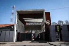 Ukrán pénzszállítók ügye: előállt a NAV egy videóval, csakhogy az ukránok ügyvédje szerint az 2023-as, és nincs köze az elfogott szállítmányhoz