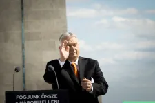 Orbán azt üzente a határon túli magyaroknak, hogy menjenek szavazni