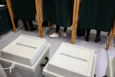 Délután 4 óráig töröltetheti magát a választási névjegyzékből az, aki mégis itthon szavazna
