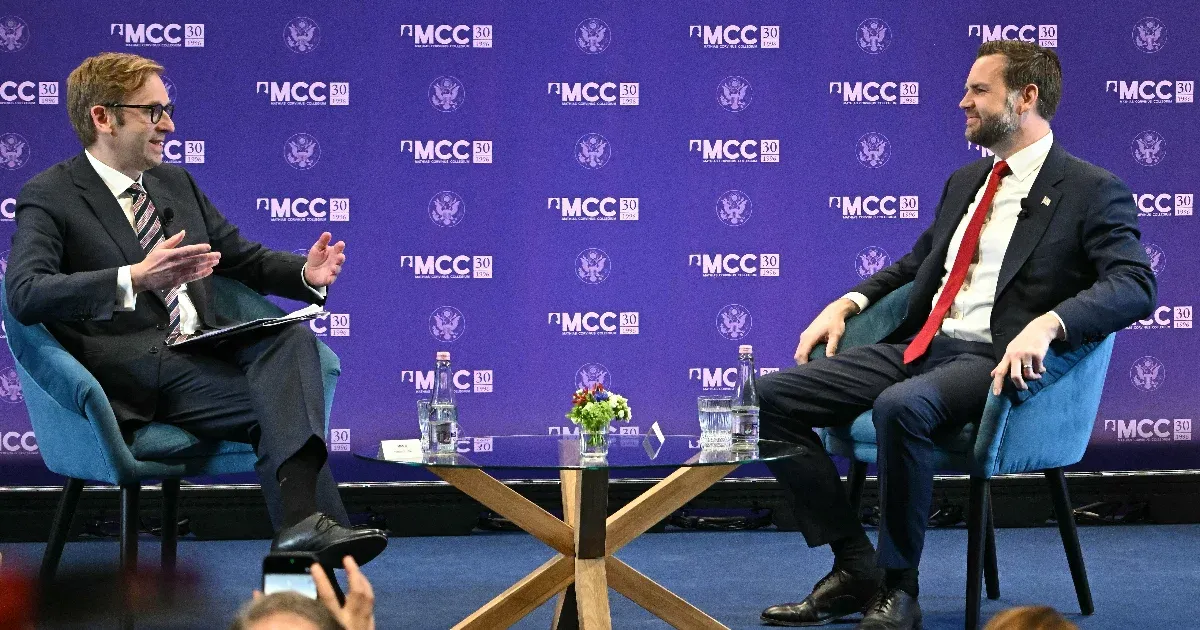 Vance Budapesten: Orbán Viktor tette a legtöbbet a békéért