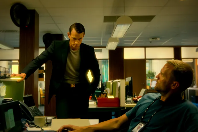 Joel Kinnaman (Tom Waaler) és Tobias Santelmann (Harry Hole) – Fotó: Ronald Plante / Netflix