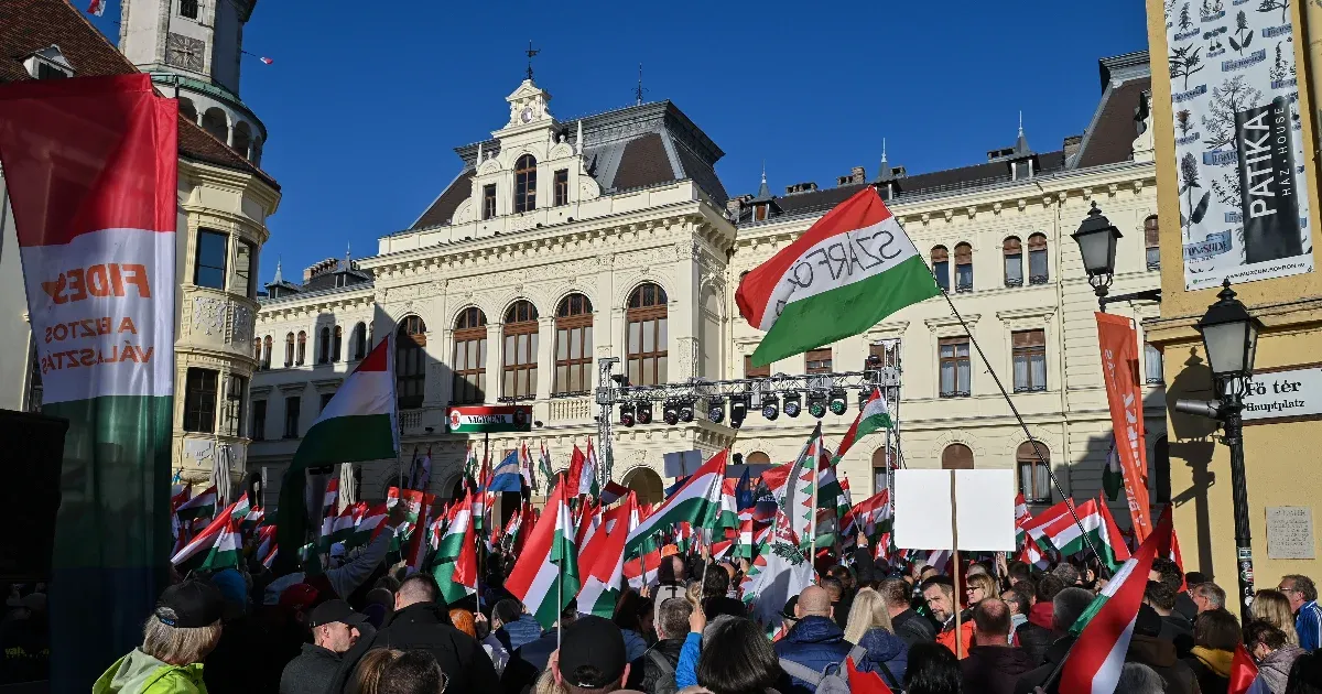 Orbán Sopronban: Vannak vendégeink, de mi a hívatlan vendégekkel is emberségesen bánunk